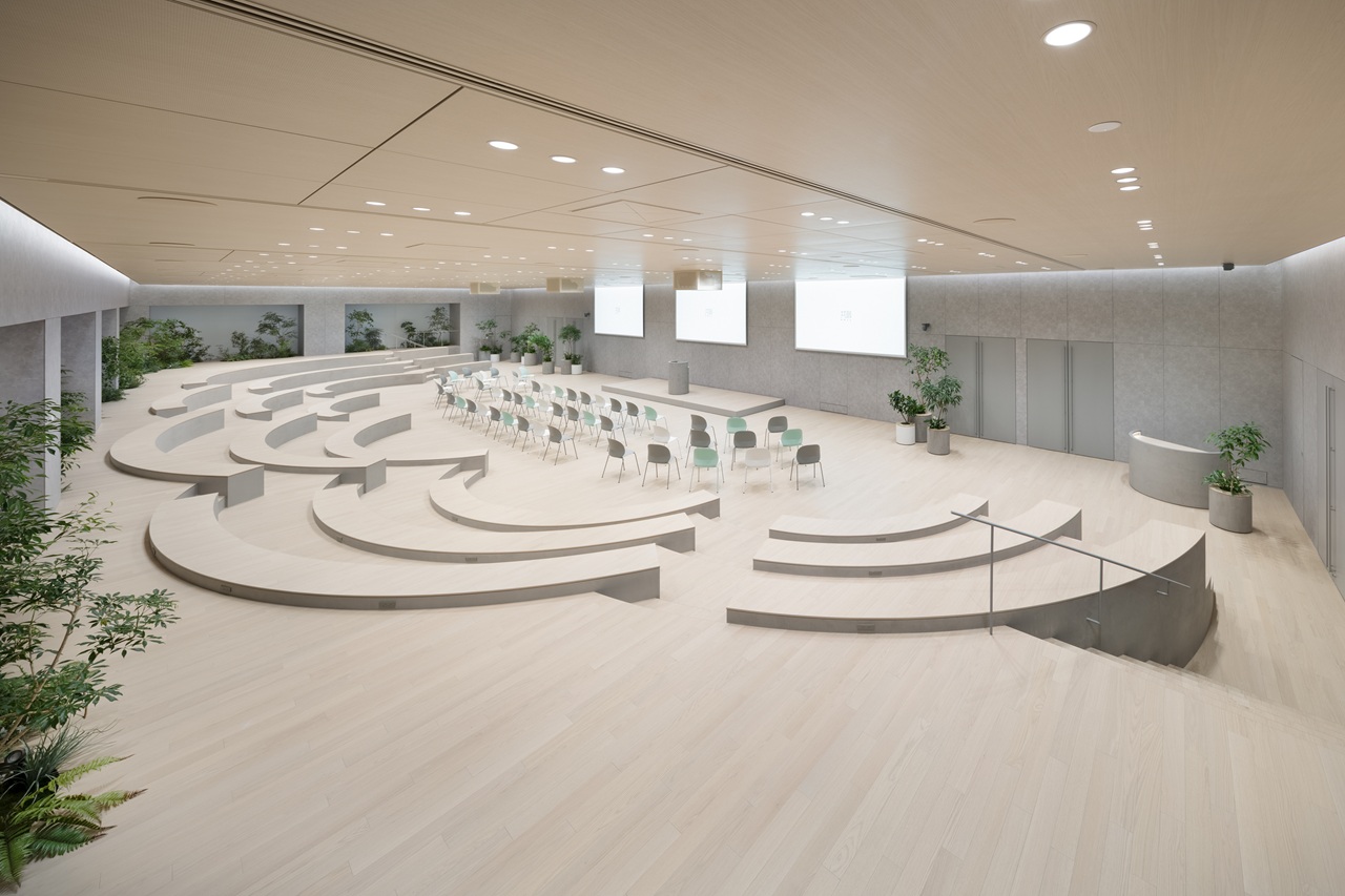 丸井グループ本社　共創HALL