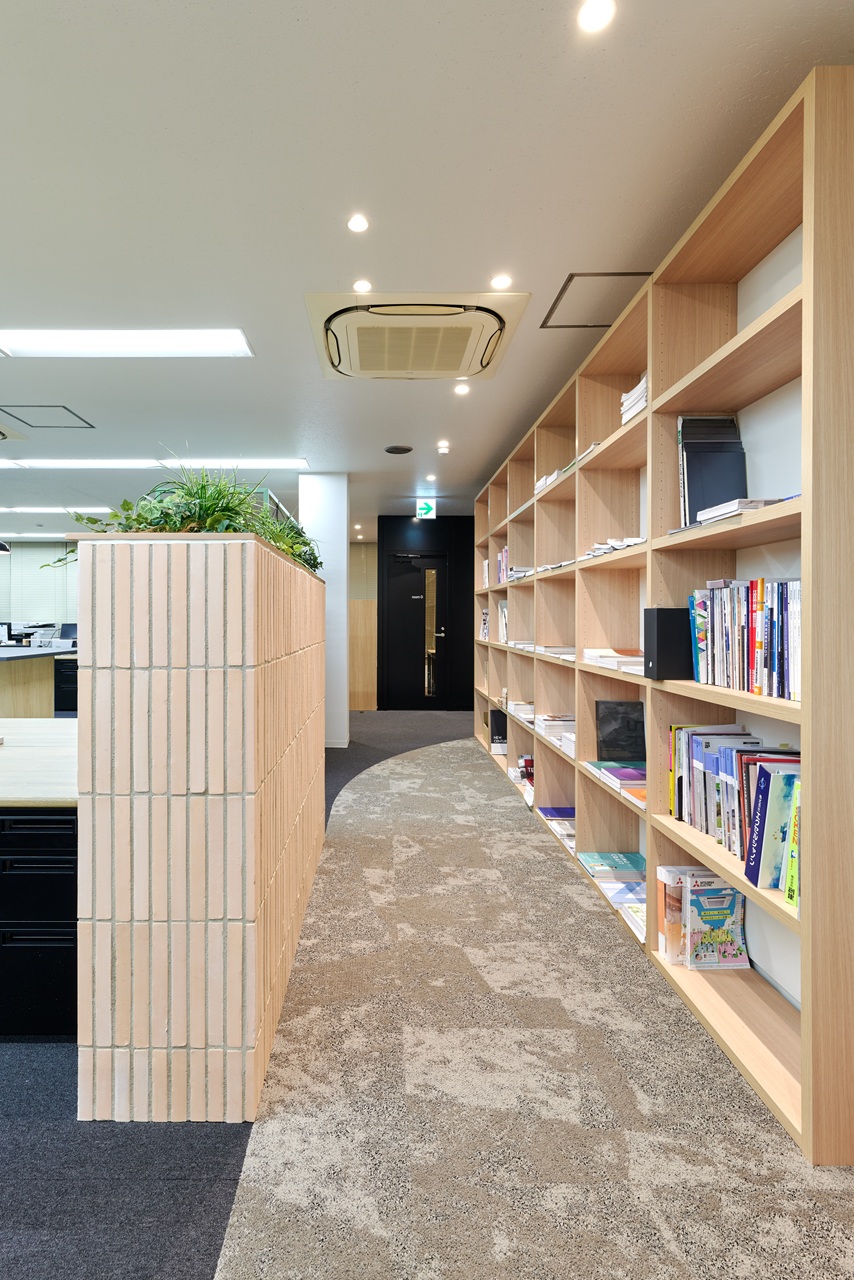 平田タイル　吹田営業所